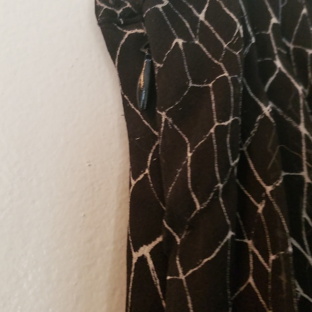 Black silk skirt - Picture 4 of 5